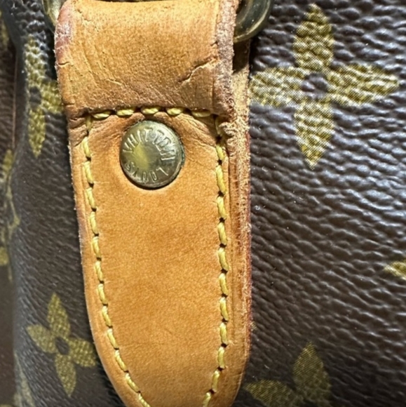 (SOLD)💯 Authentic Louis Vuitton Nile GM bag & dust bag - Picture 8 of 12